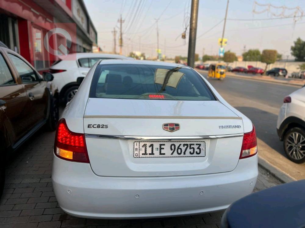 جیلی ئێم گراند EC8